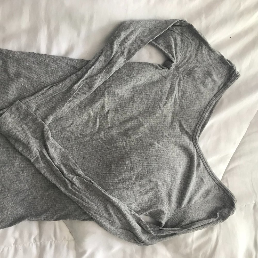 Everlane Ribbed Cotton V-Neck Shirt